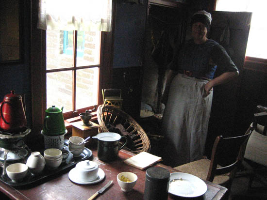 Enkhuizen ZZM 1900s kitchen