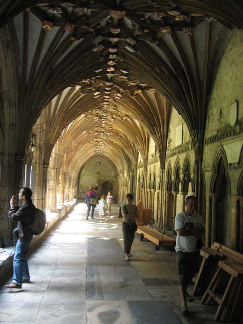 Lon0806 canterbury cloisters interior