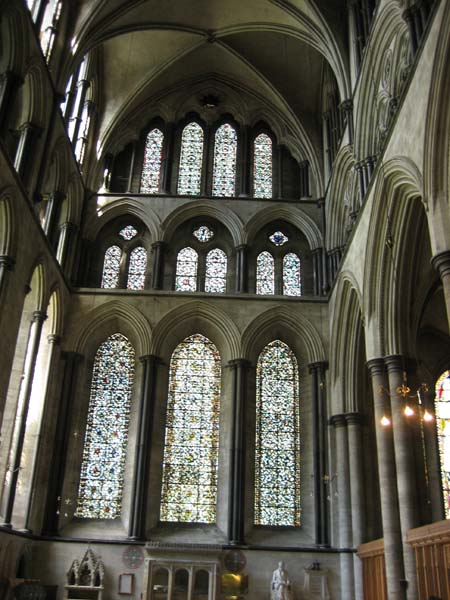 Lon0806 salis cath windows